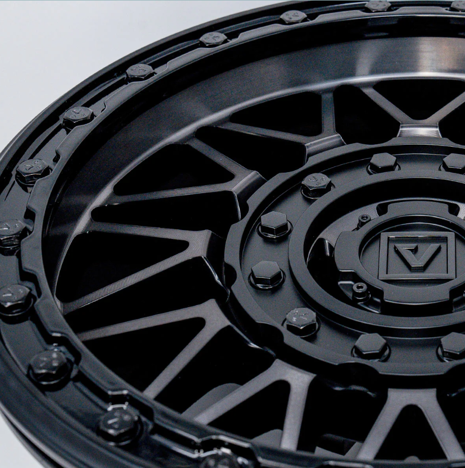 V08 BEADLOCK 15X7 +30MM 4X137/4X156 DARK TINT