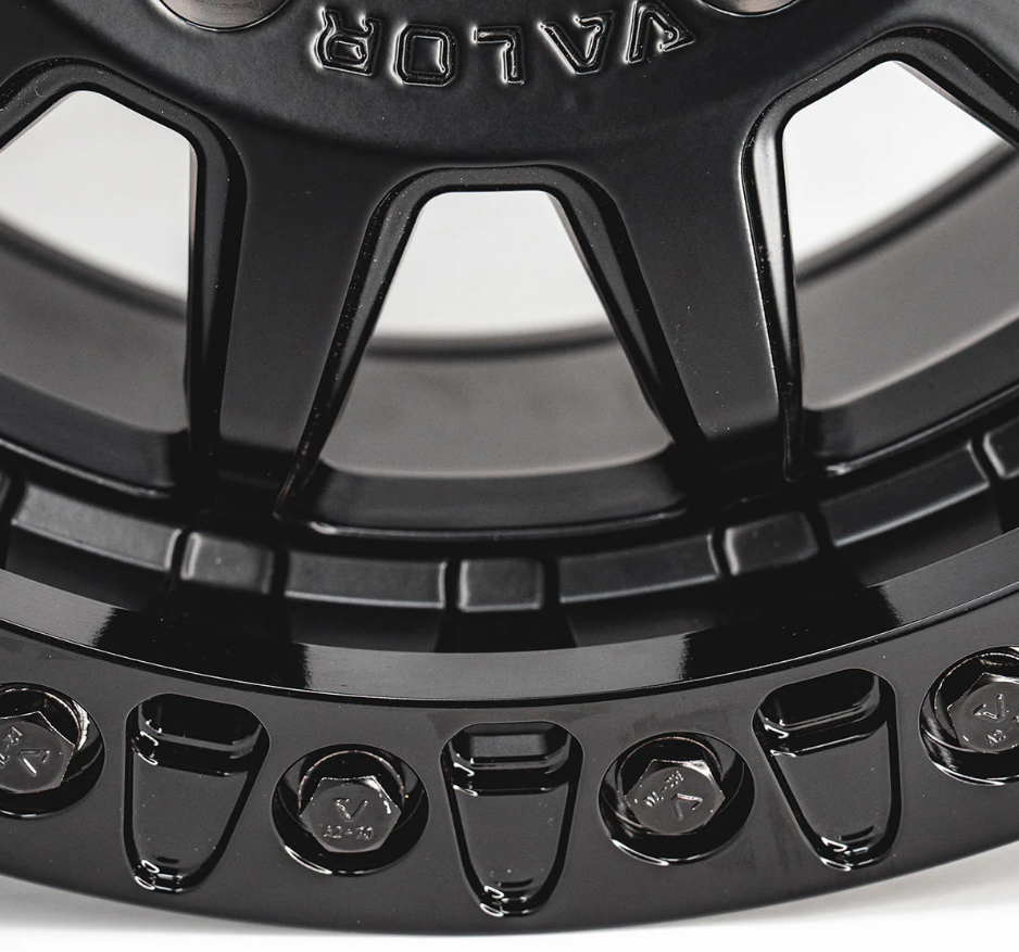 V09 BEADLOCK FLOW FORM 15X7 +40 4X156 SATIN BLACK
