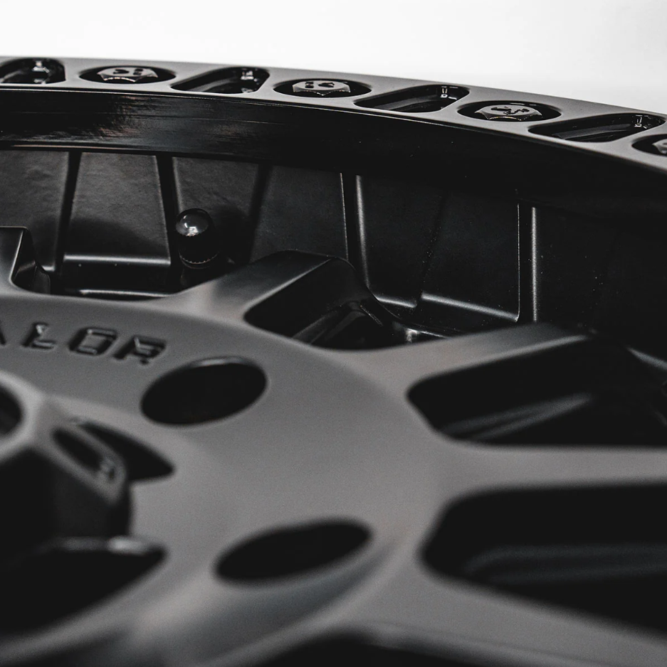 V09 BEADLOCK FLOW FORM 15X10 +00 5X114.3 SATIN BLACK