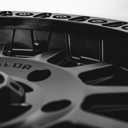 V09 BEADLOCK FLOW FORM 17X8 +40 4X137 SATIN BLACK