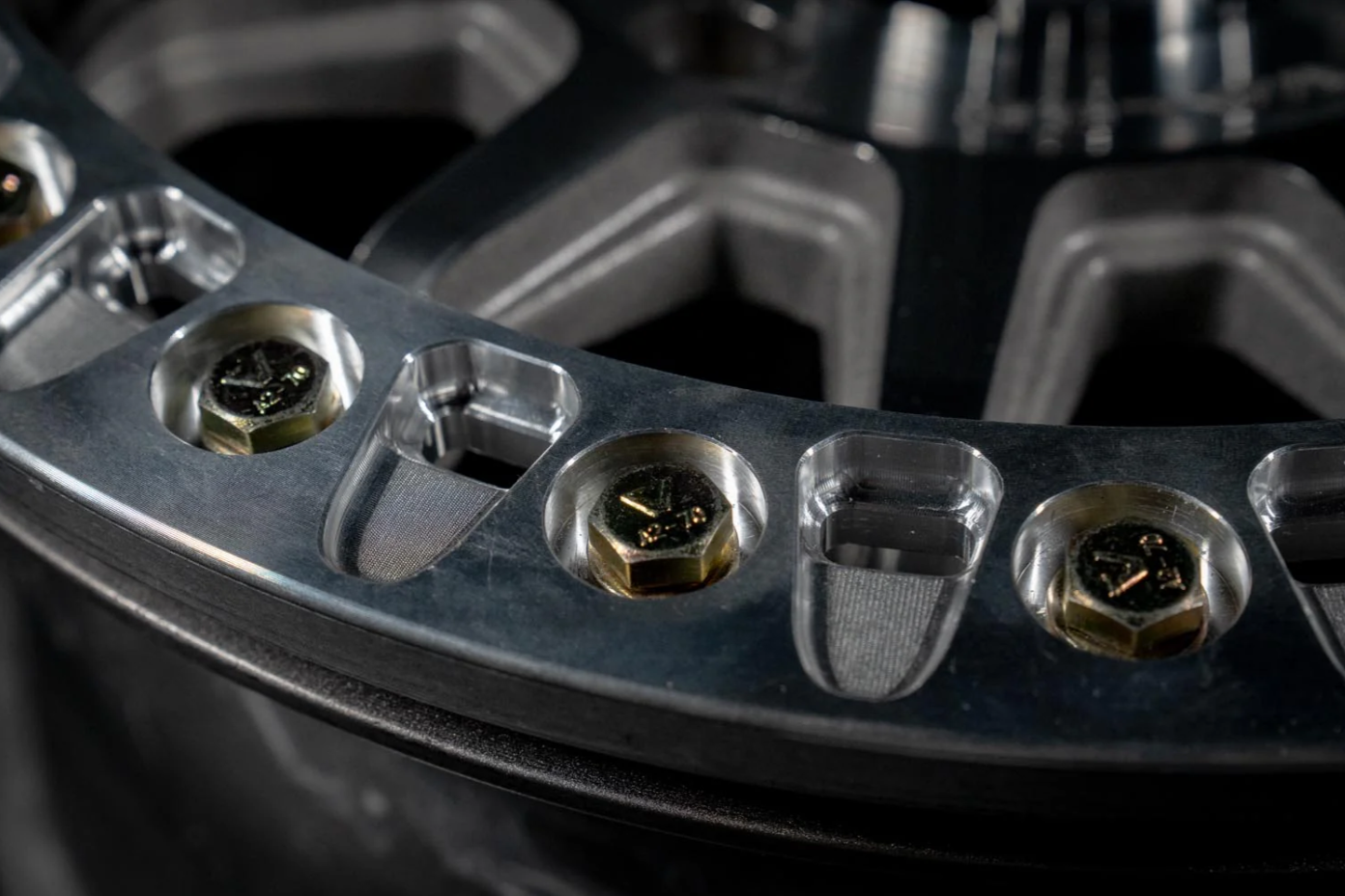 V09 BEADLOCK FLOW FORM 17X8 +40 4X156 RAW MACHINED
